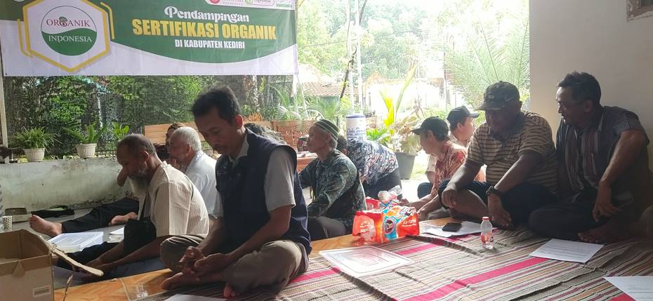 SARANA pertemuan petani